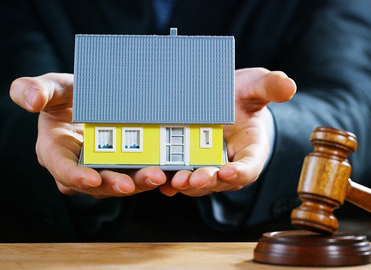 Huis gekocht en niks geregeld? Tijd voor de notaris!